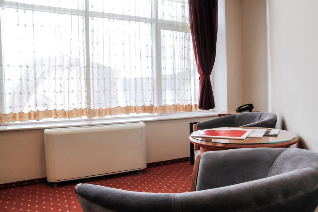 Hotel Hermes Alba Iulia Exterior photo