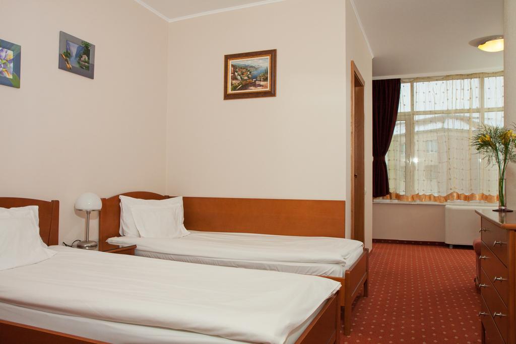 Hotel Hermes Alba Iulia Exterior photo